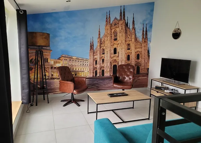 Il Vialetto , Milano , Spacieux, Confort, Au Calme Jeumont